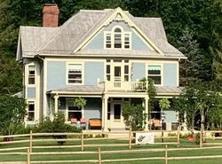 Laurel River Club Bed & Breakfast or LRCBNB