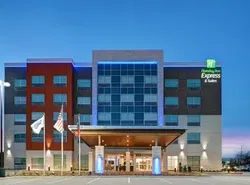 Holiday Inn Express & Suites Memorial – CityCentre, an IHG Hotel