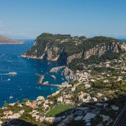 Capri Island Accommodation Denver