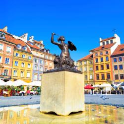 Old Town Market Place, Warsaw Accommodation Denver