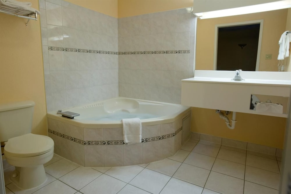 Americas Best Value Inn San Antonio Lackland AFB - thumb 5