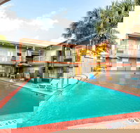 Baymont by Wyndham San Antonio Near South Texas Medical Ctr - Accommodation Denver