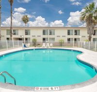 Days Inn by Wyndham Alice - Accommodation Denver