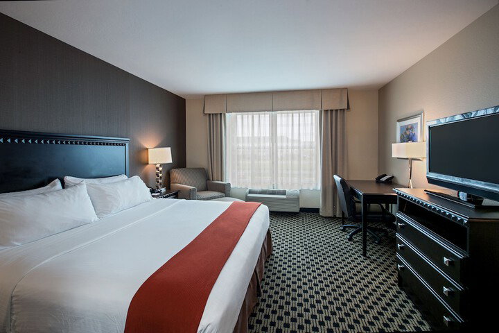 Holiday Inn Express & Suites Green Bay East, An IHG Hotel - thumb 7