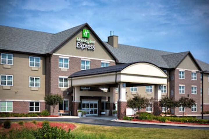 Holiday Inn Express & Suites Green Bay East, An IHG Hotel - thumb 0