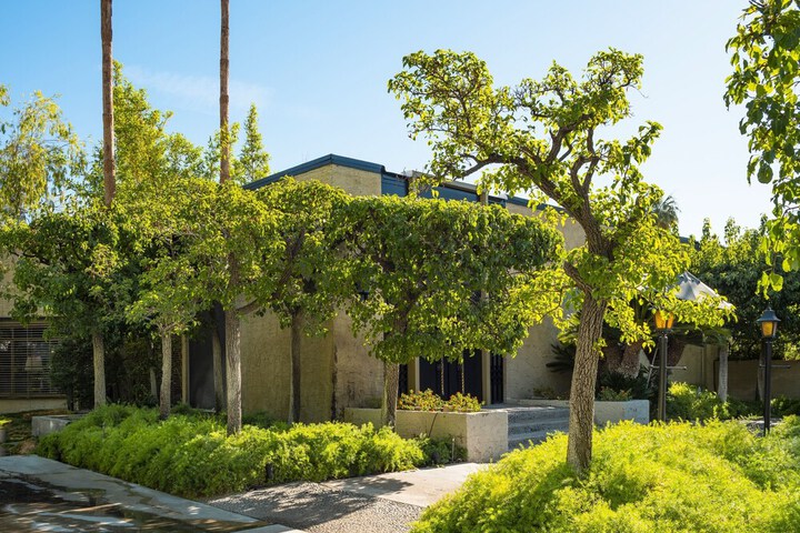 Arthur Elrods Escape 4 Bedroom Home - thumb 1