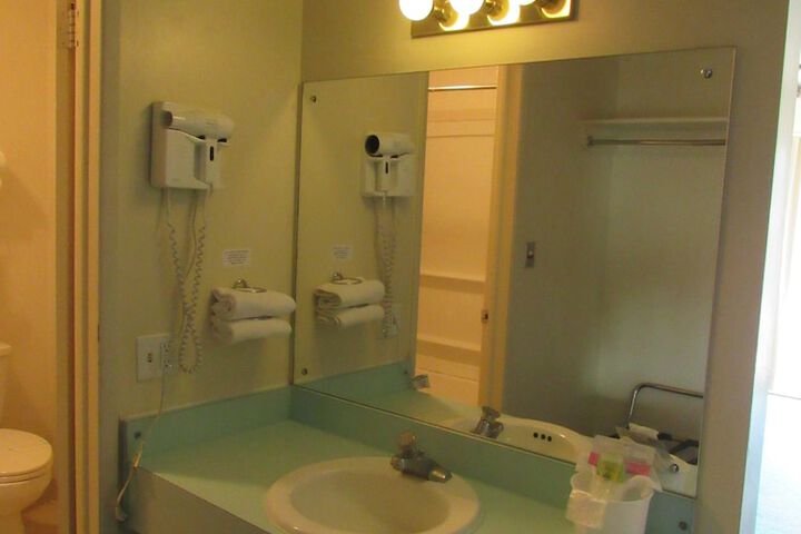 Nendels Motor Inn - thumb 2