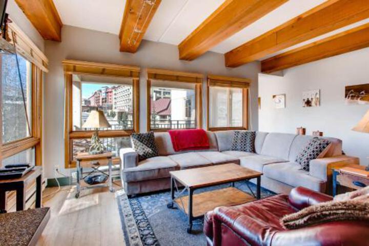 Recently Renovated 3 Br Condo Condo - thumb 3