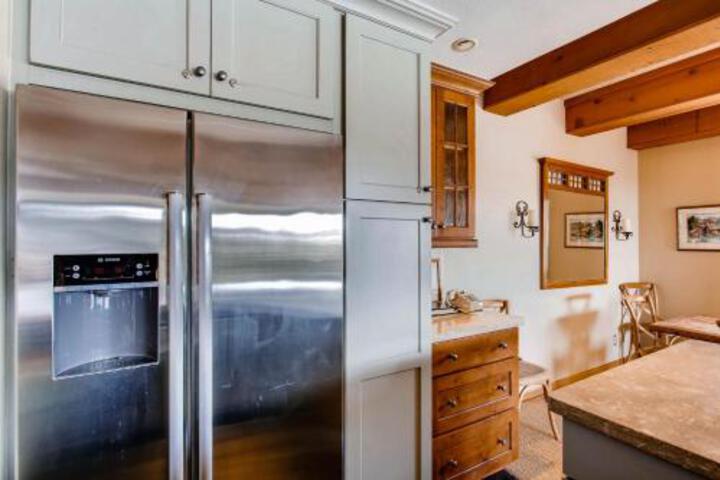 2Br / 2Ba Condo With Spectacular Mountain Views Condo - thumb 3