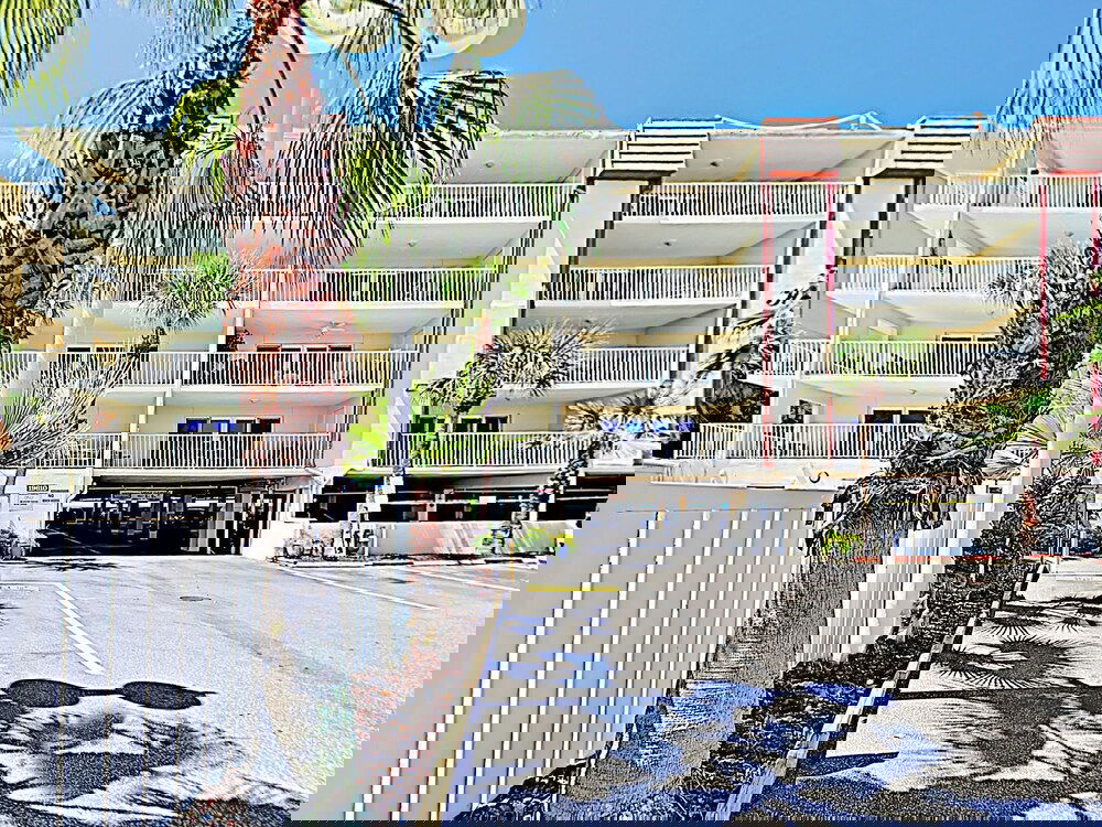 New Listing! Walkable Beachside W / Pool 3 Bedroom Condo - thumb 0