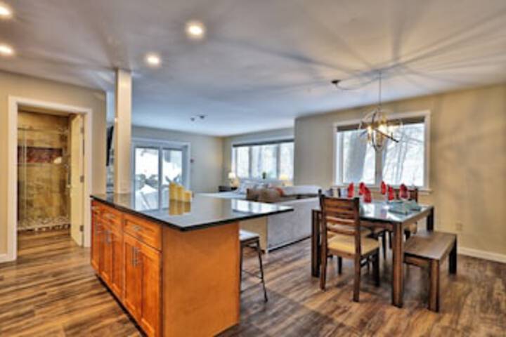 KCIS 132 The Sun Suite At Killington Center 2RM / 6 PPL - thumb 0
