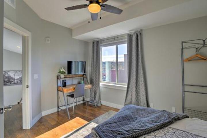 Luxe Condo W / Private Patio Walk To DT Littleton! - thumb 5