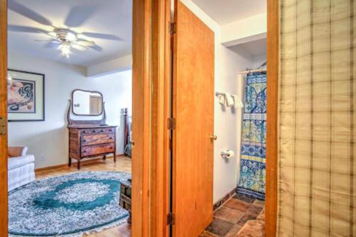 Lovely Apartment W / Balcony In Downtown Grand Haven - thumb 5