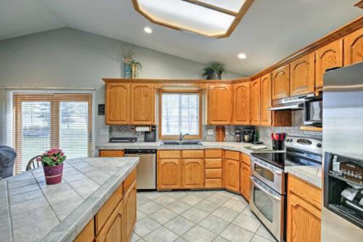 Private 2 Acre Home W / Views Of The Teton River! - thumb 5