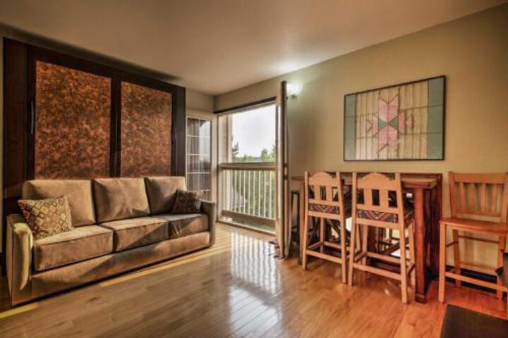 Cozy Littleton Condo W / Loft & Patio On Golf Course - thumb 5