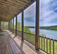 Spacious Cabin on Dale Hollow Lake w / Hot Tub - Accommodation Denver