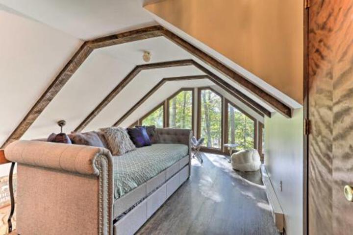 Home With Fire Pit & Game Room 400ft To Lake! - thumb 3