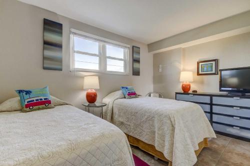 Dockside Condo W / Pool: Walk To Clearwater BCH - thumb 6