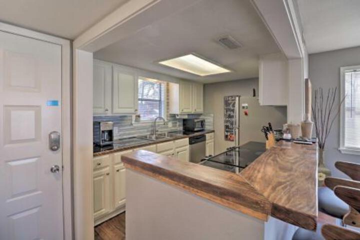 Cozy Condo W / Balcony+Pool Access On Lake Hamilton! - thumb 6