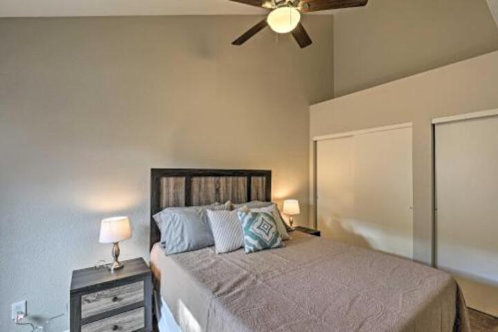 Resort Retreat W / Kitchen Smart TVs & Patio! - thumb 3