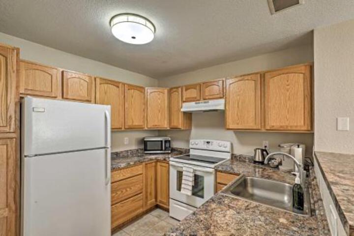 Resort Retreat W / Kitchen Smart TVs & Patio! - thumb 1