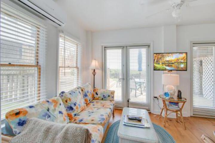 Pelican Alley - thumb 2