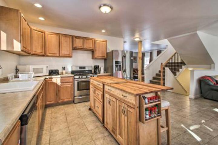 Stylish Killington House 3 Miles To Skiing! - thumb 2