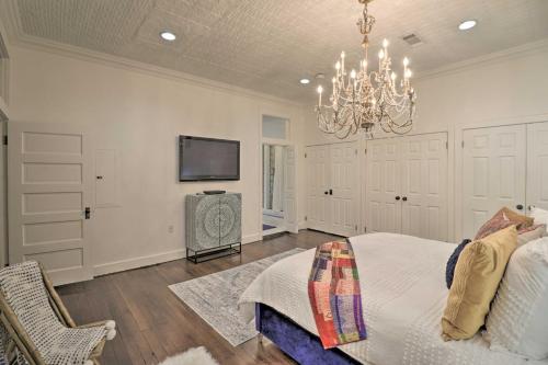 Downtown Condo 1 Block From Bathhouse Row! - thumb 4