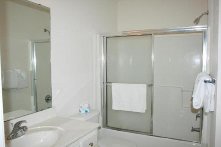 1301M Condo - thumb 6