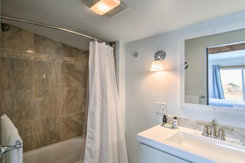 Updated Coastal Retreat With Deck & Ocean Views - thumb 5