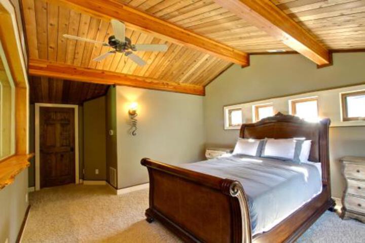 Cascadia Tree House - thumb 2