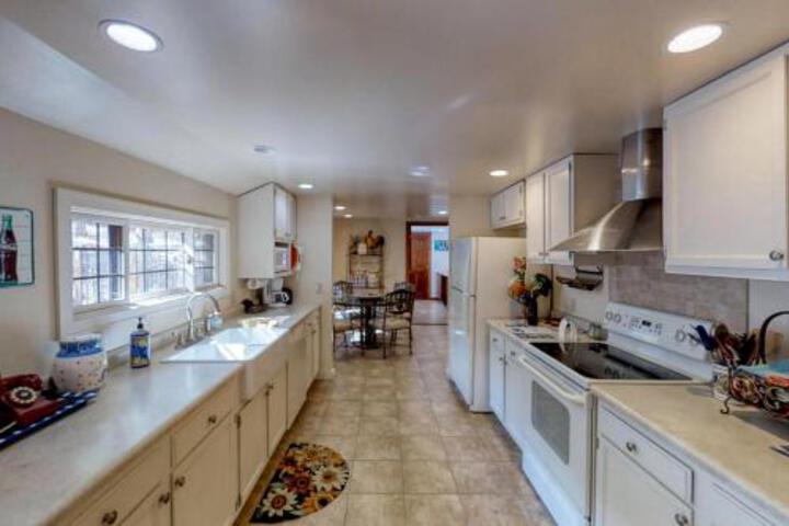 Historic Wilderness Retreat - thumb 2