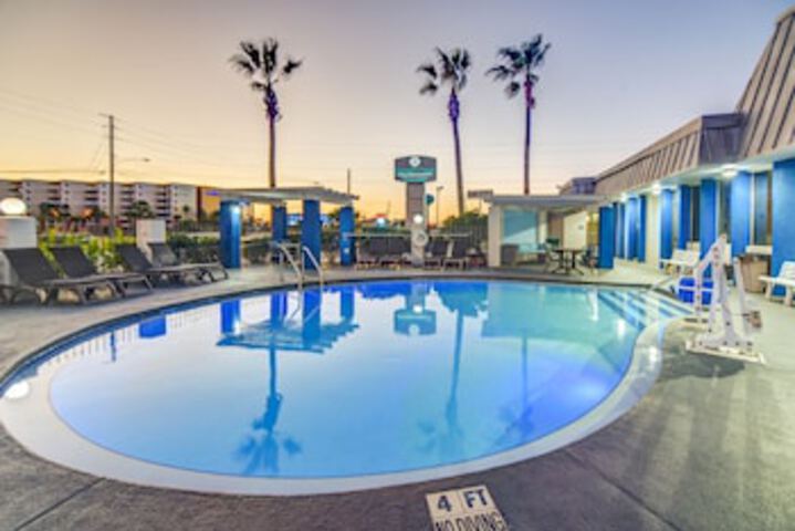 Emerald Coast Inn And Suites - thumb 0