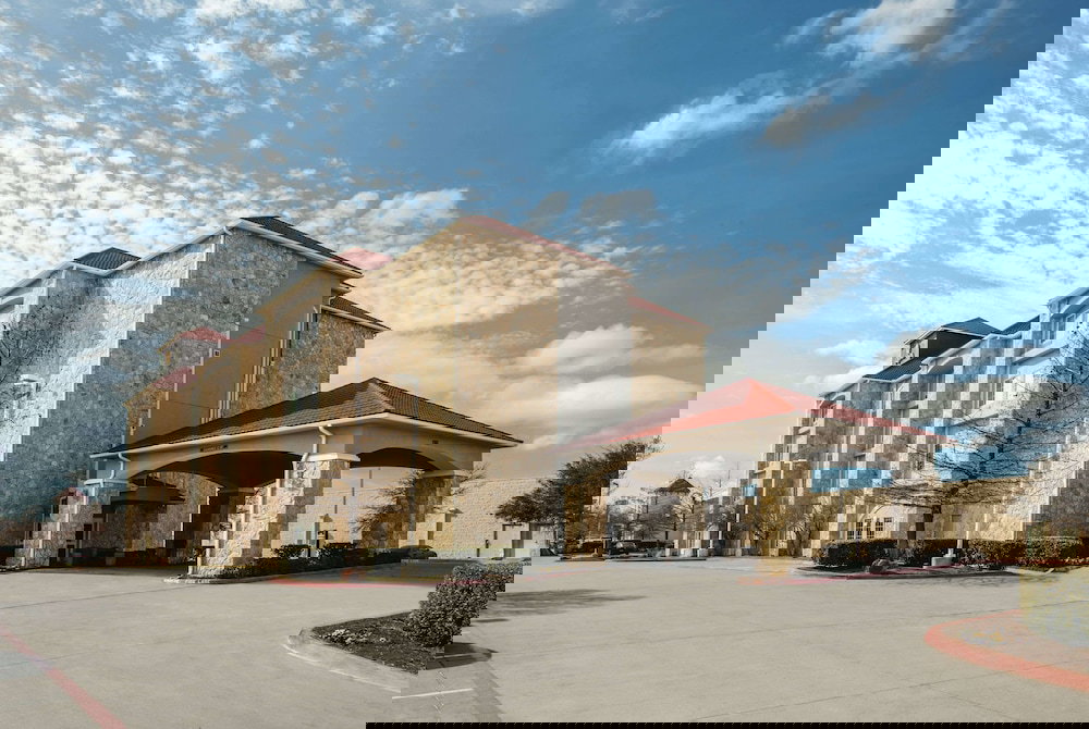 La Quinta Inn & Suites By Wyndham Mansfield TX - thumb 0