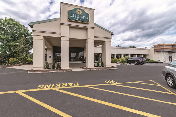 La Quinta Inn & Suites By Wyndham Fairfield NJ - thumb 3