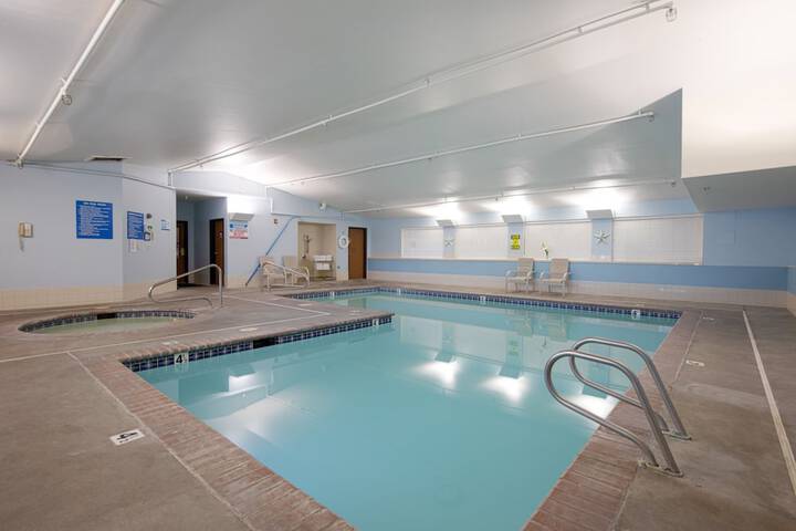 Coast Hilltop Inn - thumb 6