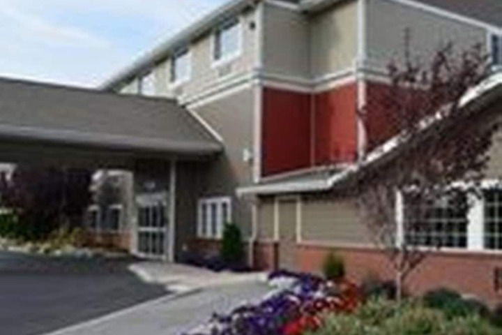 Coast Hilltop Inn - thumb 4