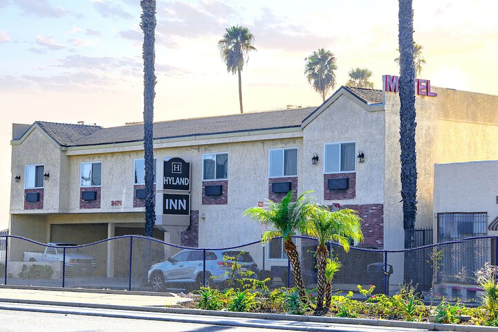 Hyland Motel Long Beach - thumb 1