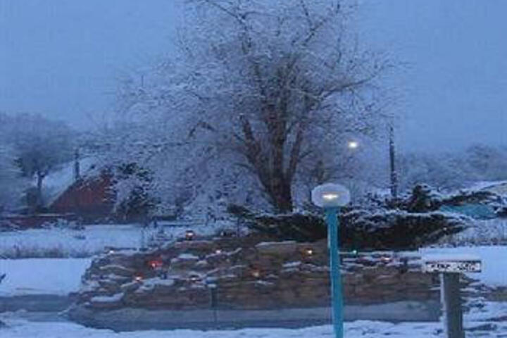 Blue Spruce Motel - thumb 3