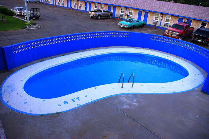 Blue Spruce Motel - thumb 2