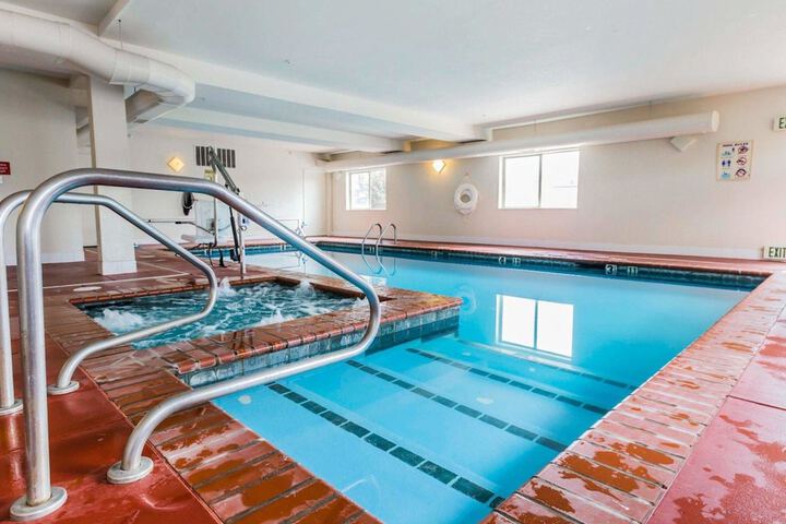 Quality Inn And Suites - thumb 5