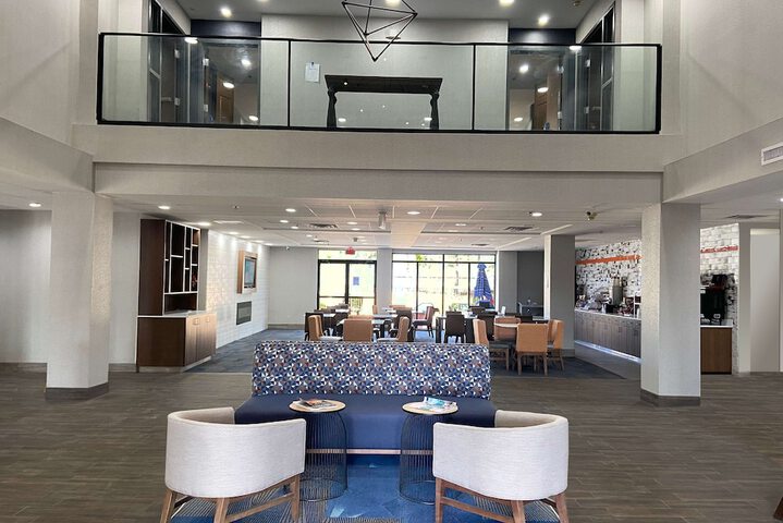 La Quinta Inn & Suites By Wyndham-Albany GA - thumb 2