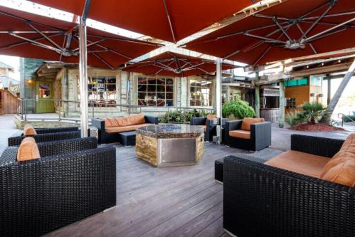 Waters Edge Condominiums - thumb 5