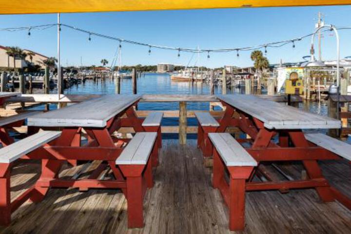 Waters Edge Condominiums - thumb 6