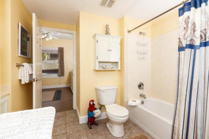 Waters Edge Condominiums - thumb 2