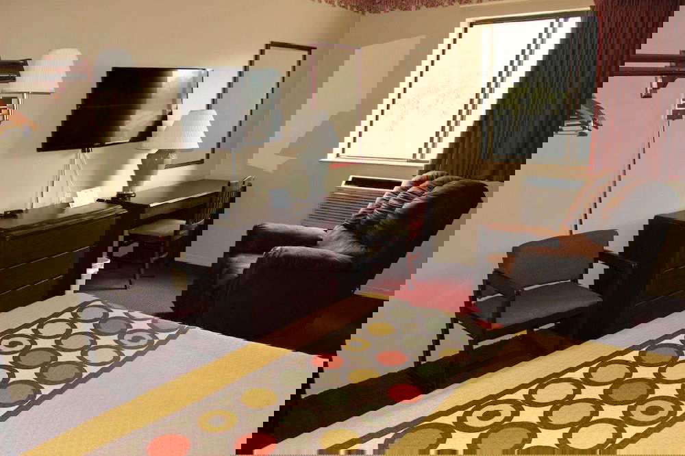 Knights Inn Albany - thumb 4