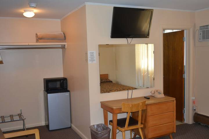 The Village Motel - thumb 5