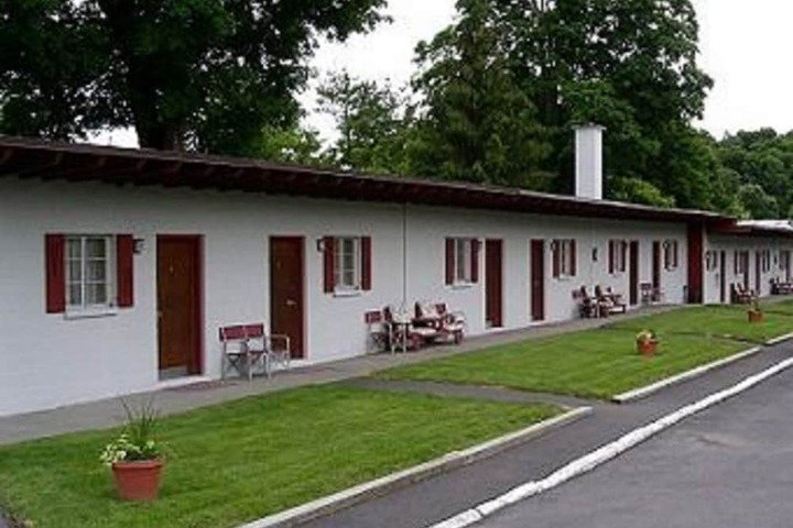 The Village Motel - thumb 1