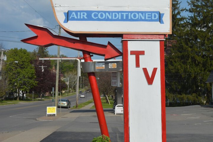 The Village Motel - thumb 2