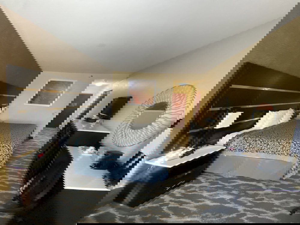 Days Inn By Wyndham Budd Lake - thumb 2